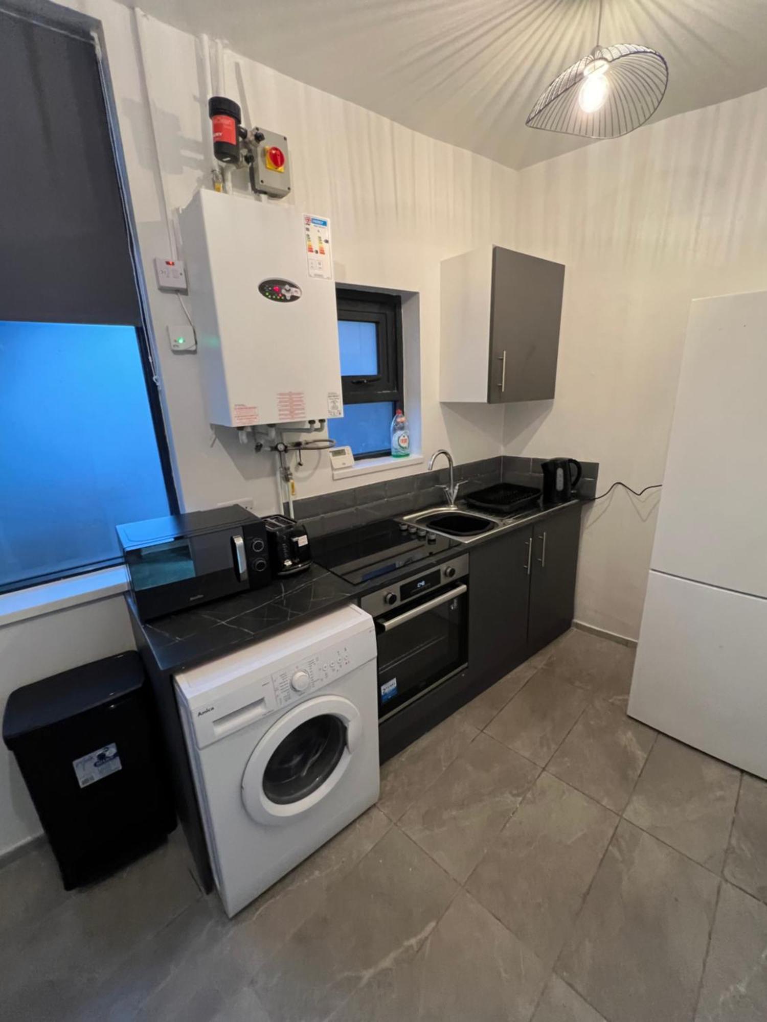 2 Bedroom Town Apartment Ipswich Eksteriør billede