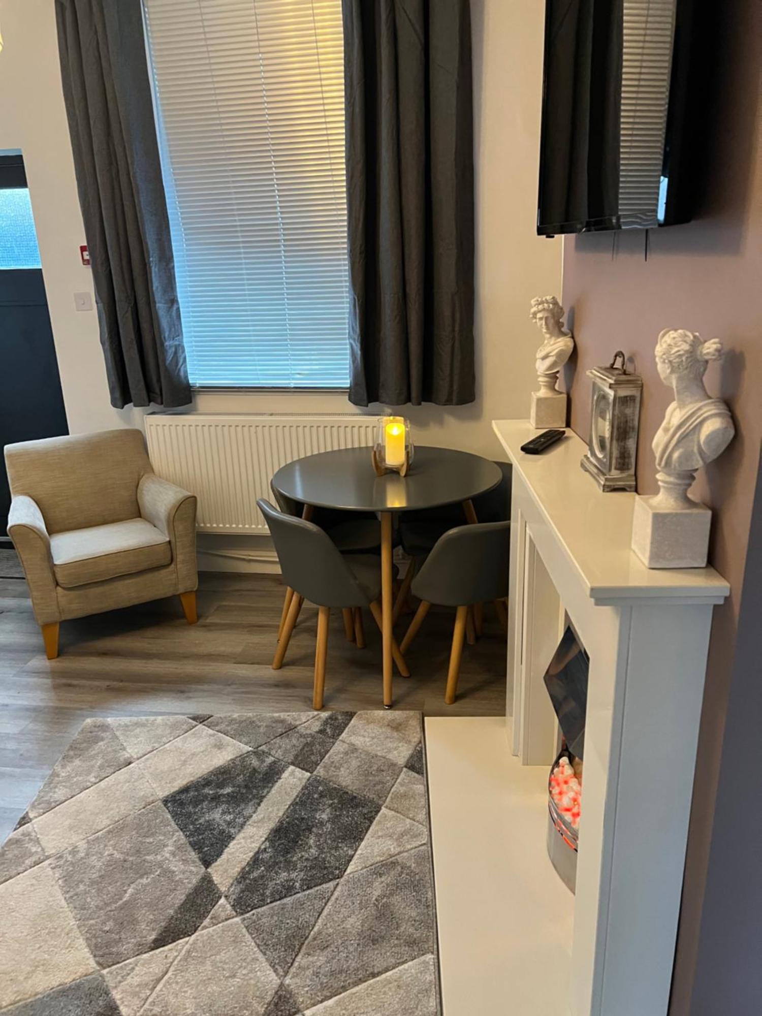 2 Bedroom Town Apartment Ipswich Eksteriør billede